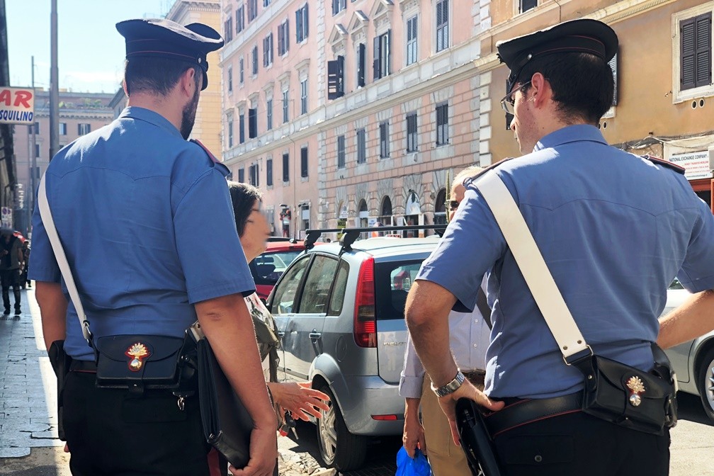 PIAZZA_DANTE_-_Controlli_dei_Carabinieri__3_