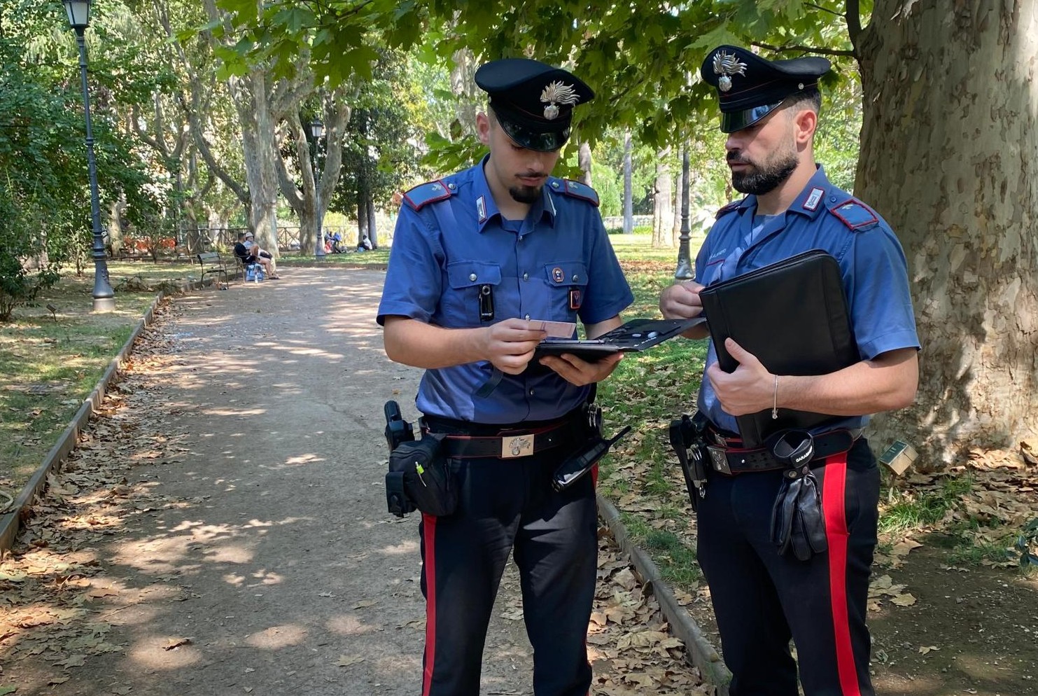PIAZZA_DANTE_-_I_controlli_dei_Carabinieri_all_Esquilino__3_