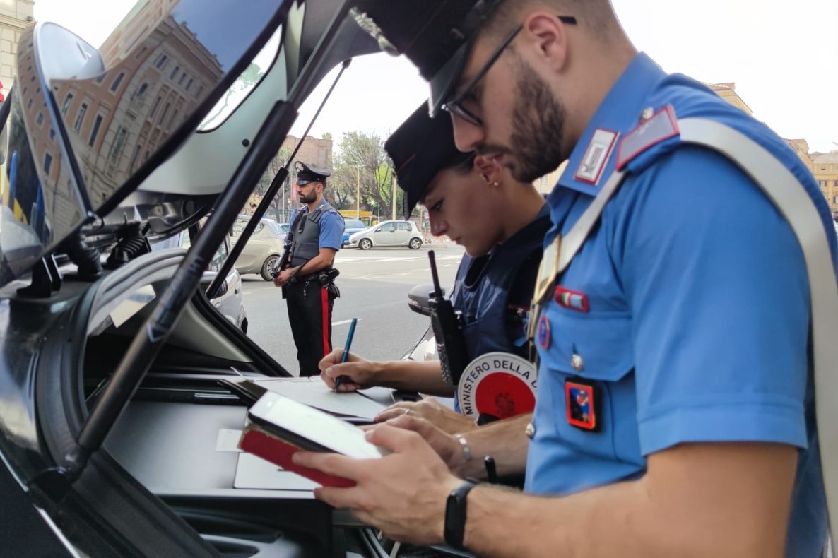 TRASTEVERE_-_Controlli_dei_Carabinieri__2_