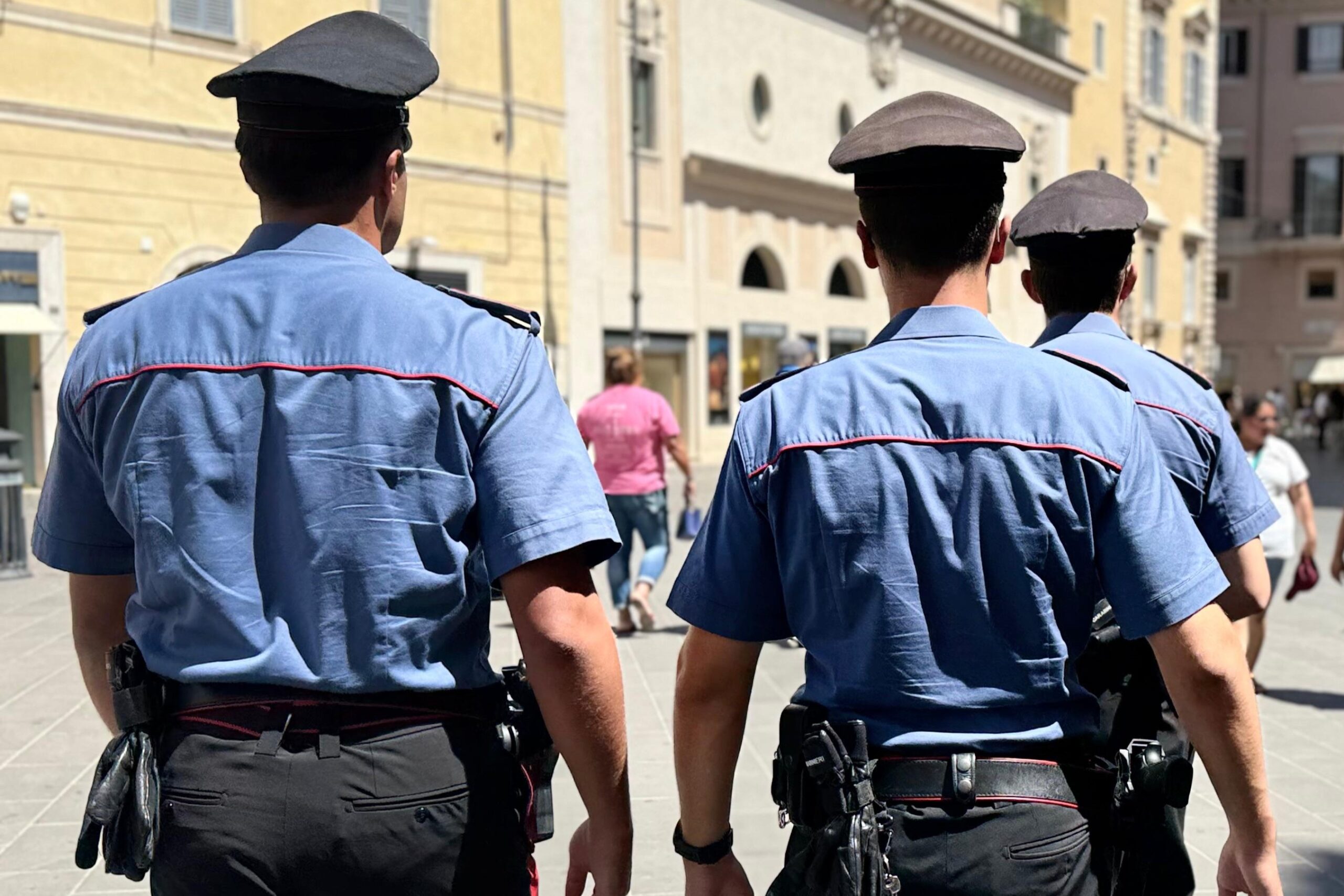 CENTRO_-_Carabinieri_contro_la_truffa_delle_tre_campanelle__2_