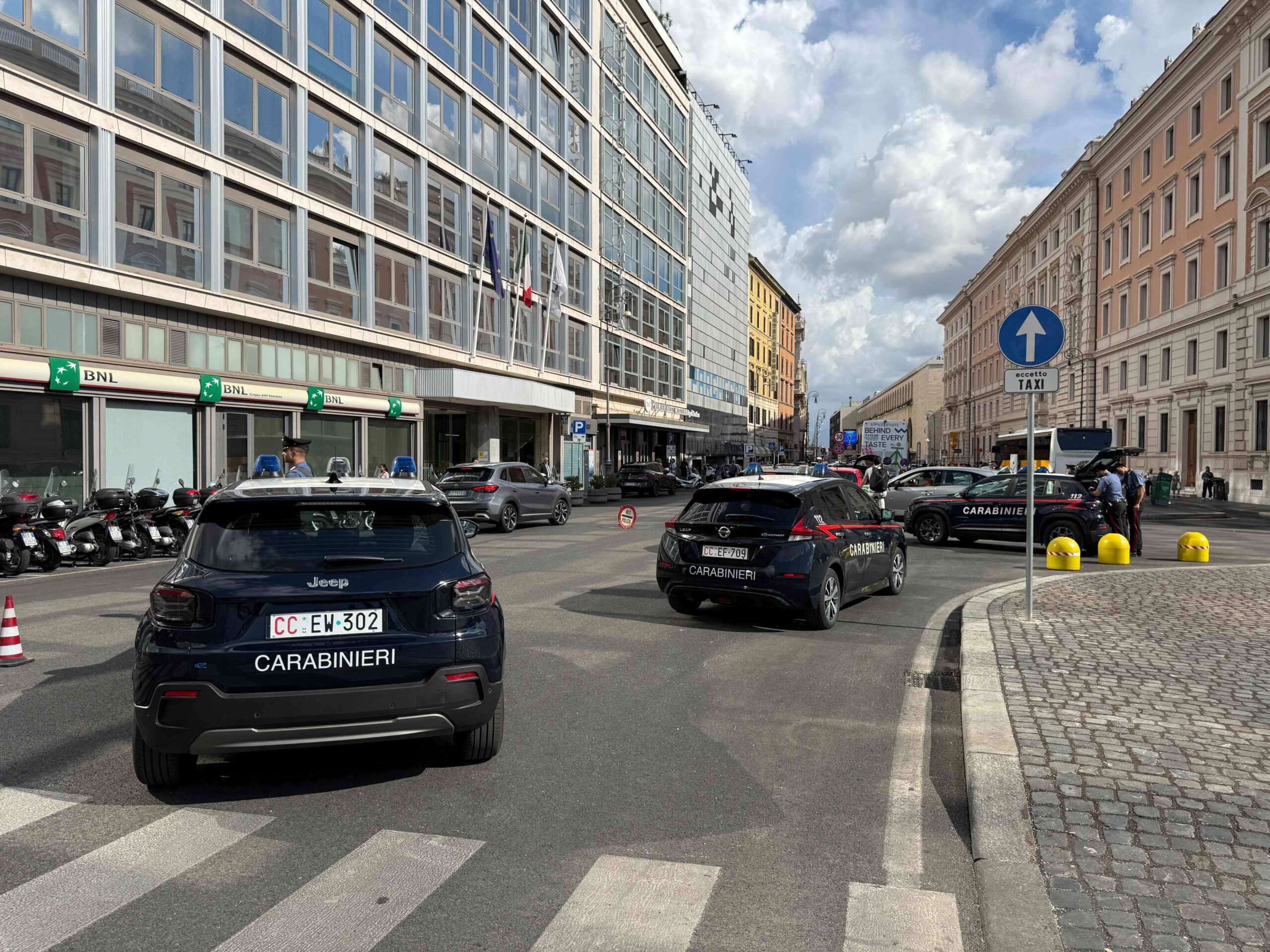CENTRO_-_I_Controlli_dei_Carabinieri_a_Termini__2_