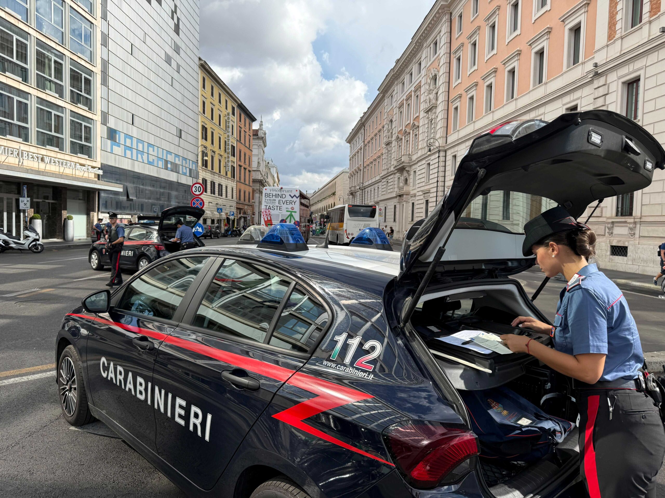 CENTRO_-_I_Controlli_dei_Carabinieri_a_Termini__3_
