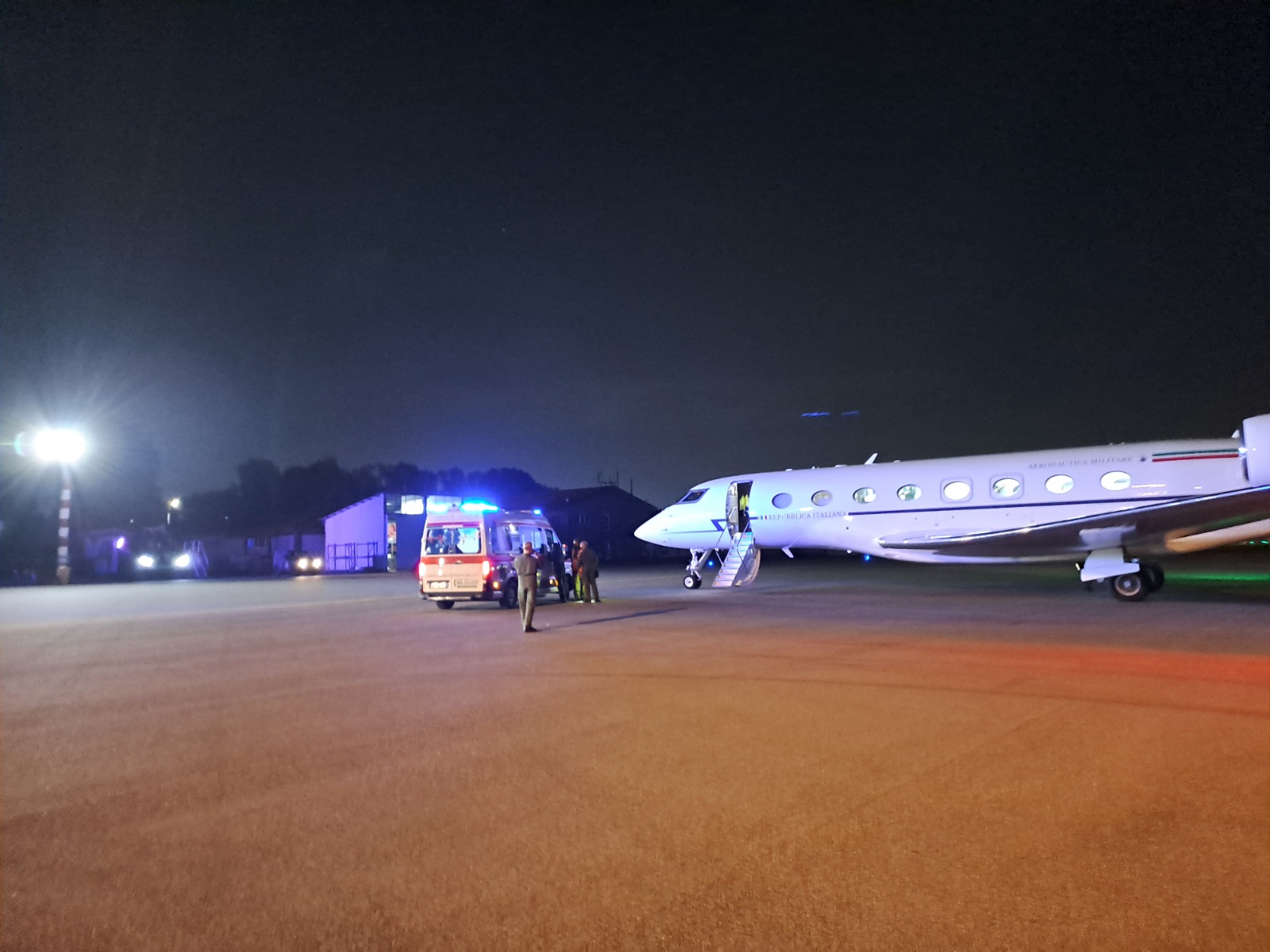 Foto_Aeronautica-Militare_Trasporto-Sanitario_12_09_2026_02