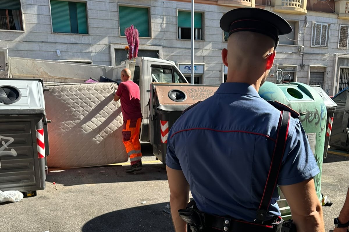 PIAZZA_DANTE_-_Controlli_antidegrado_dei_Carabinieri_nei_quartieri_Esquilino_e_San_Giovanni__4_