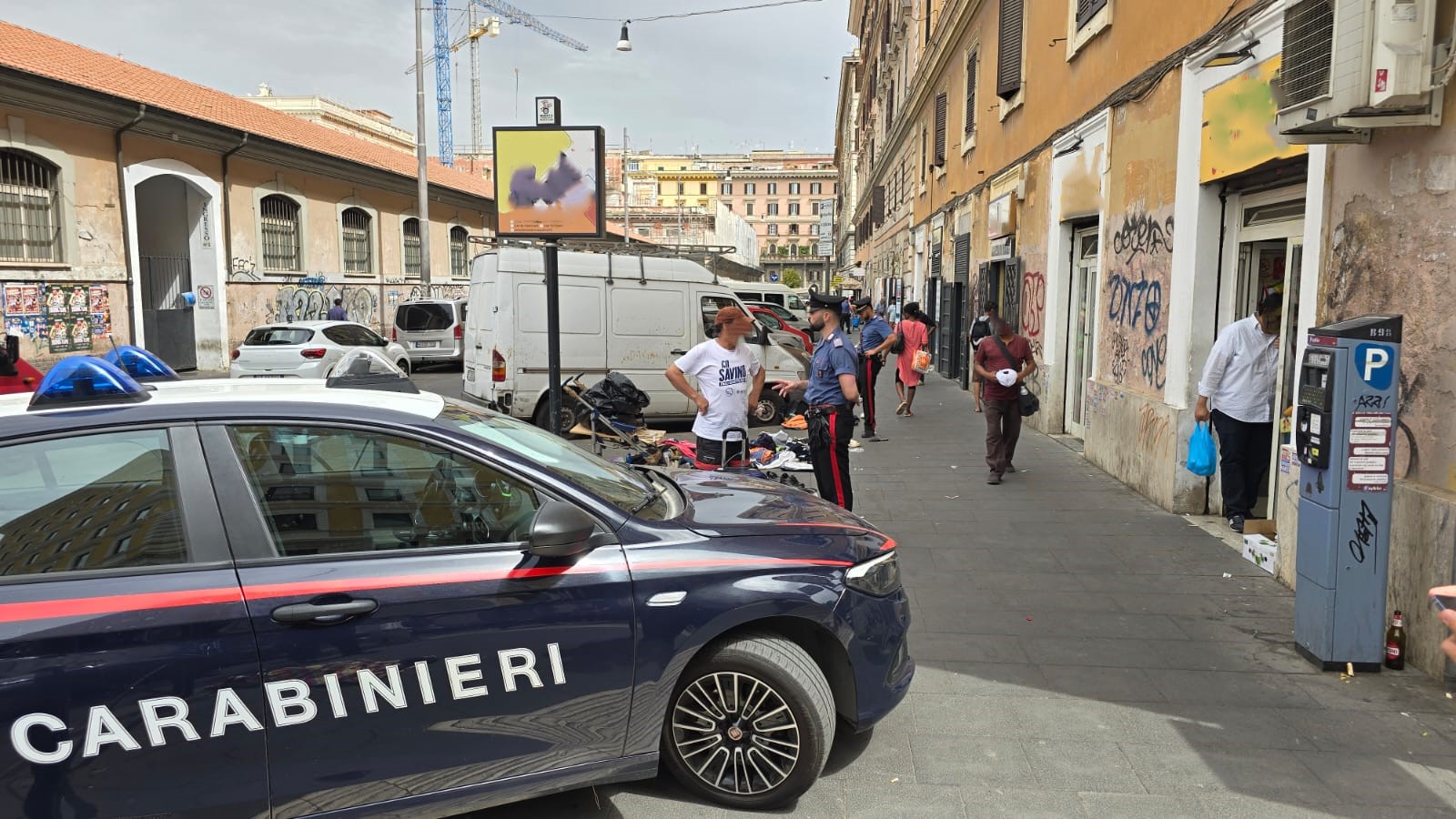 PIAZZA_DANTE_-_I_controlli_dei_Carabinieri__4_