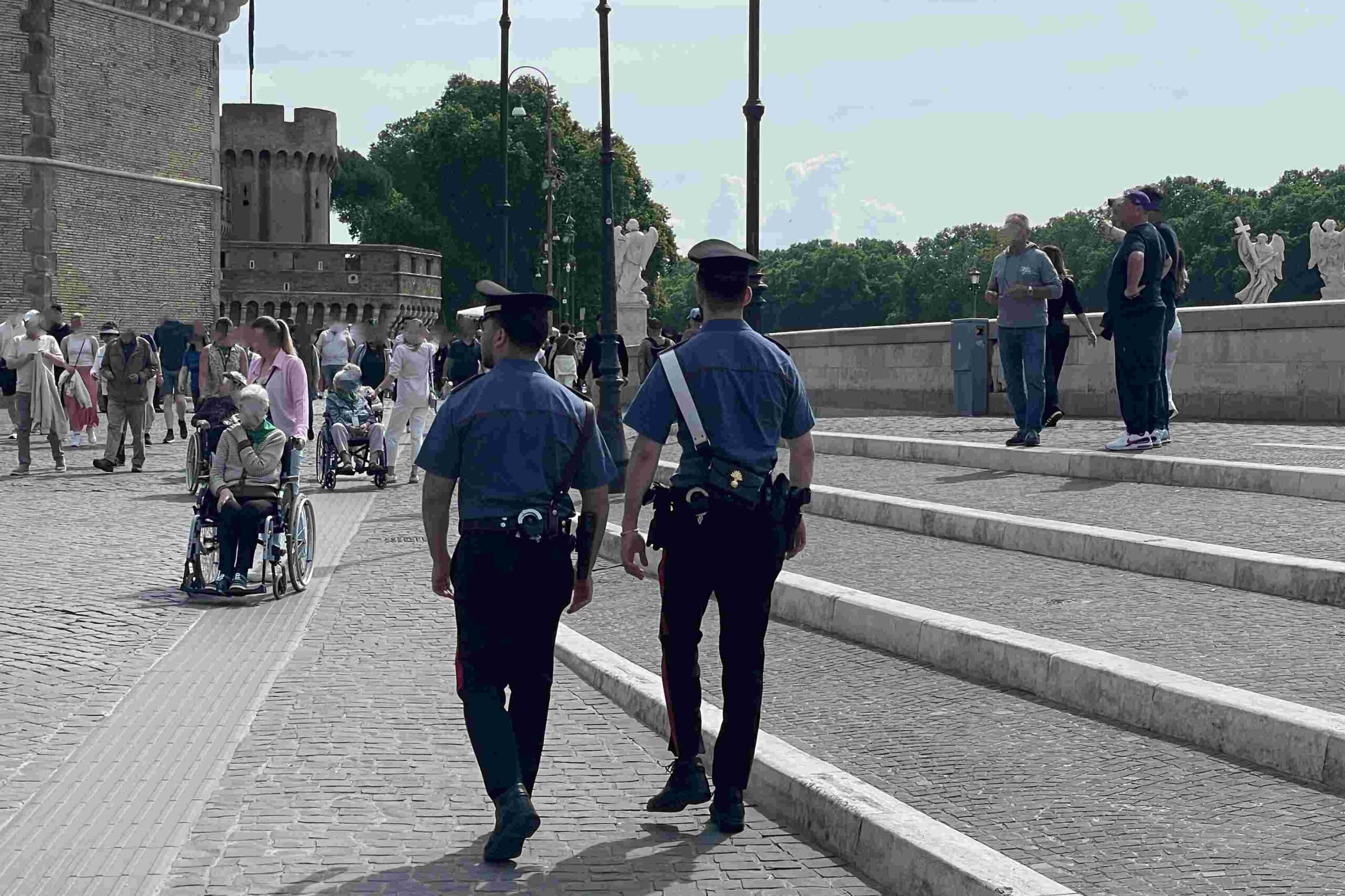 SAN_PIETRO_-_Controlli_dei_Carabinieri_contro_criminalit___e_degrado__3_