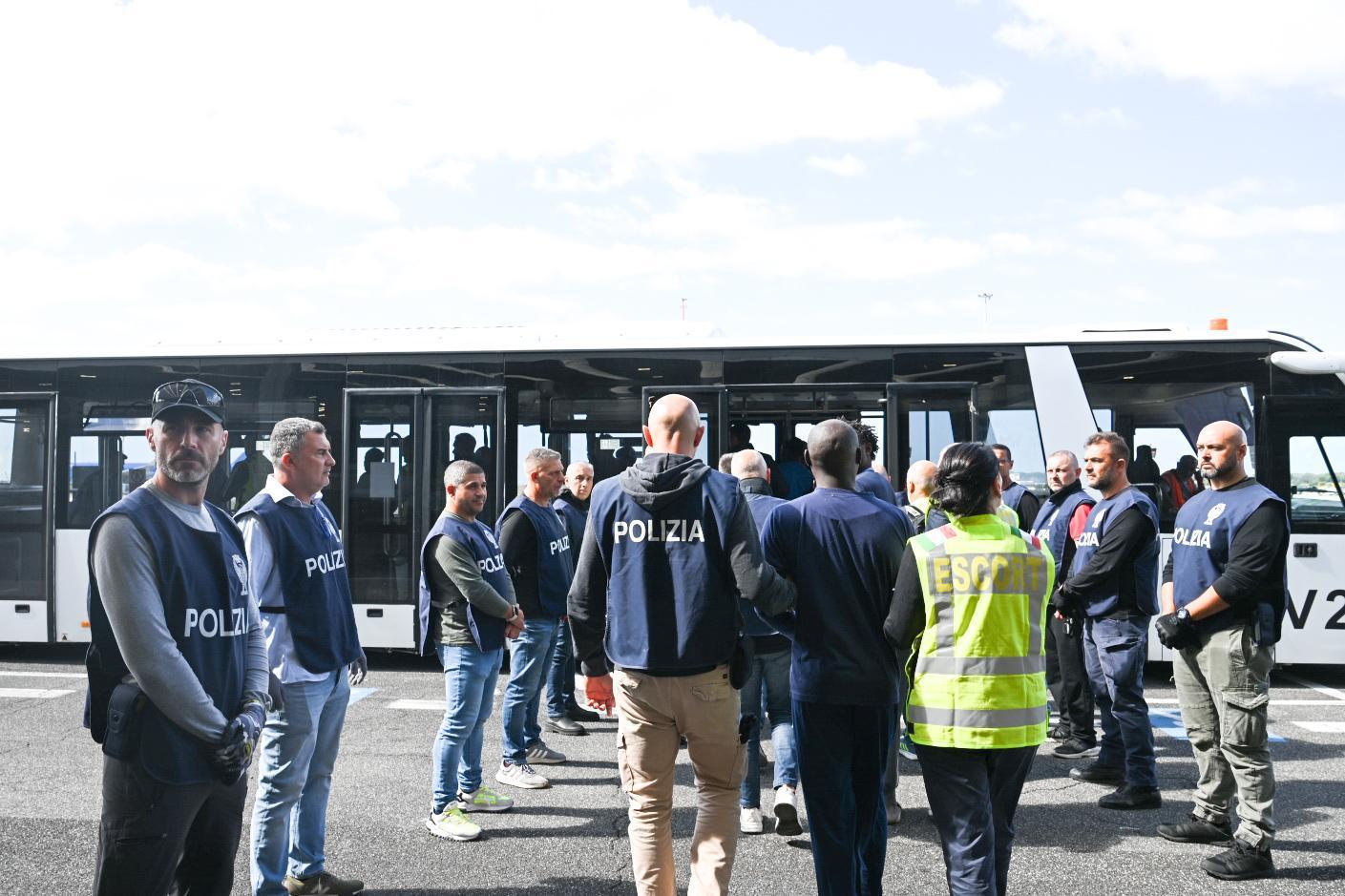polizia_8cf04187_4