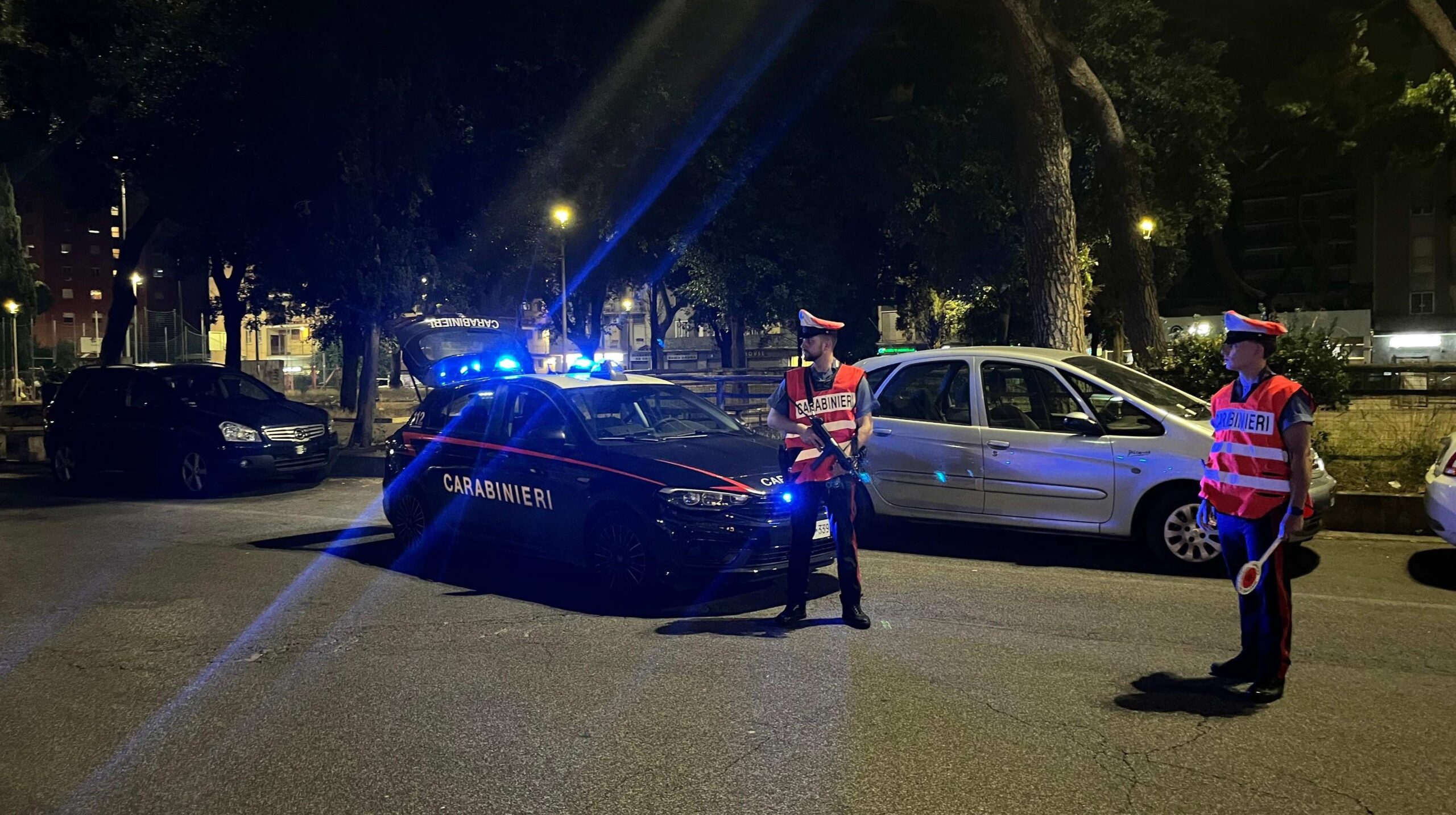 CASILINA_-_I_controlli_dei_Carabinieri_tra_i_vari_quartieri__1_
