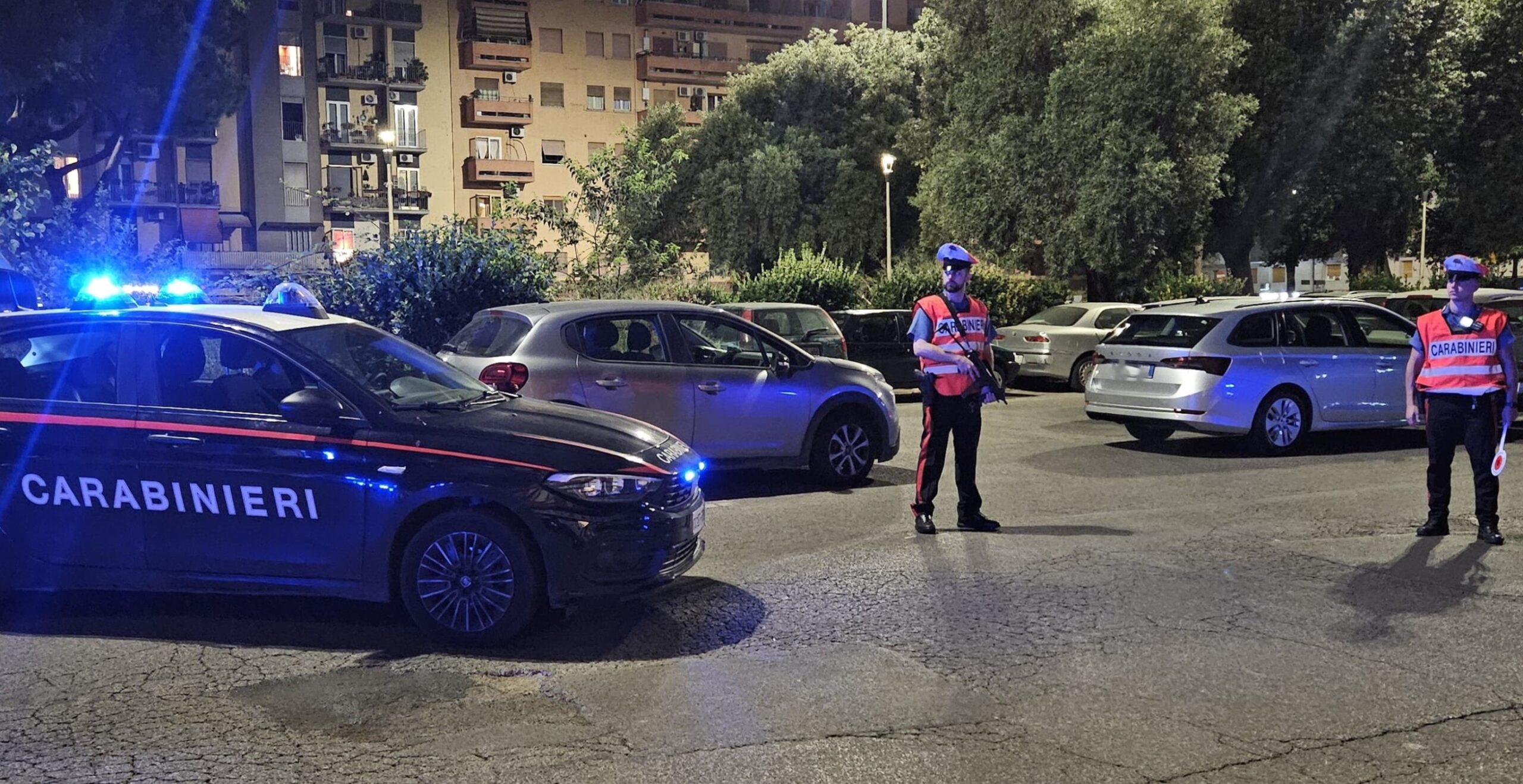 CASILINA_-_I_controlli_dei_Carabinieri_tra_i_vari_quartieri__2_
