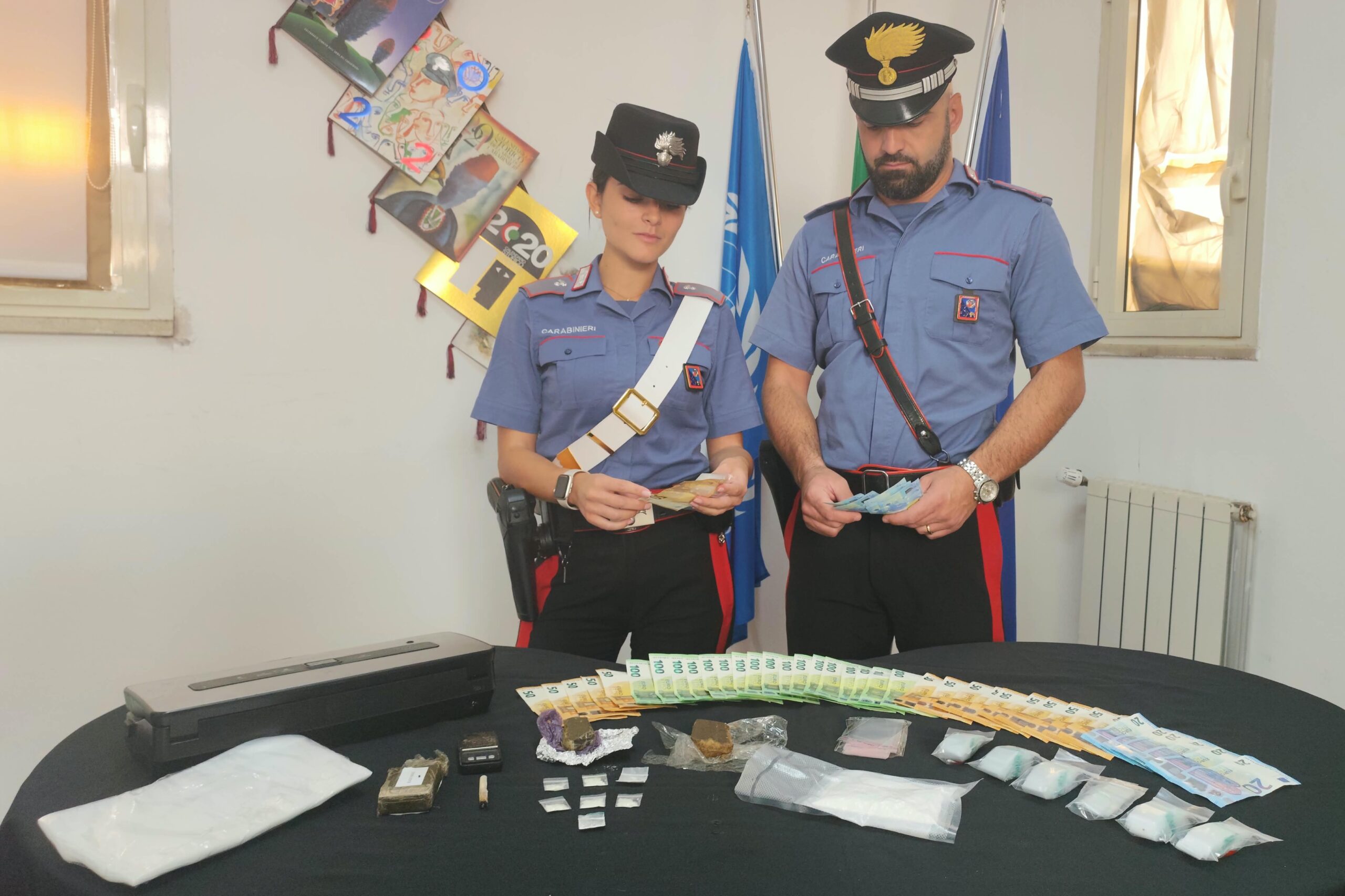 CASSIA_-_La_droga_sequestrata_dai_Carabinieri___2_