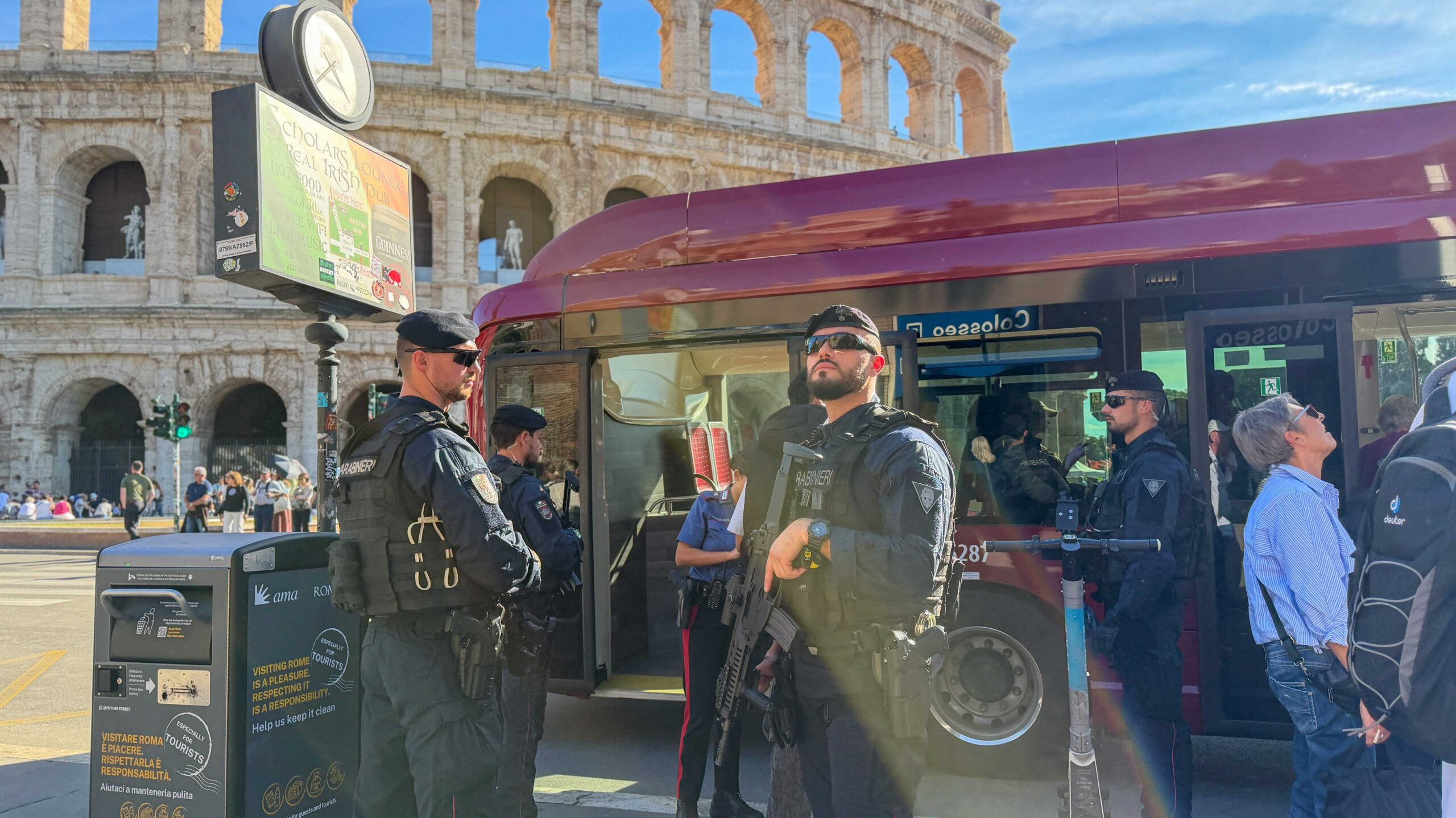 CENTRO_-_I_Carabinieri_durante_i_controlli__1_