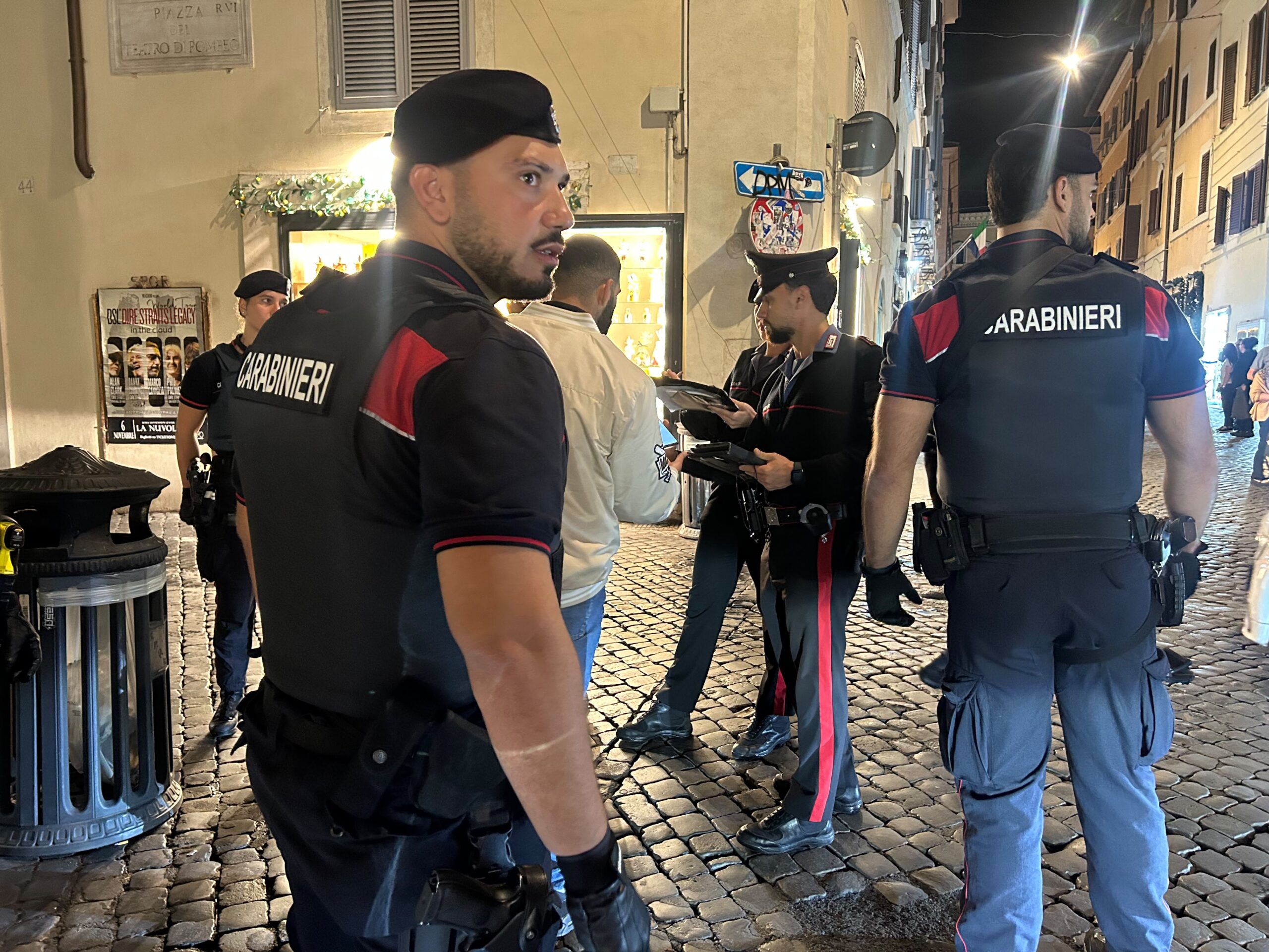 CENTRO_-_I_Controlli_dei_Carabinieri_nel_centro_storico__3_
