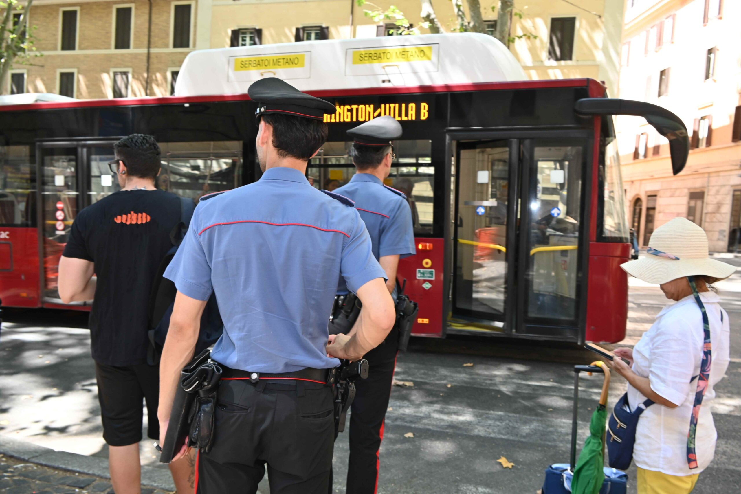 CENTRO_-_I_controlli_dei_Carabinieri_nel_centro_storico__3_