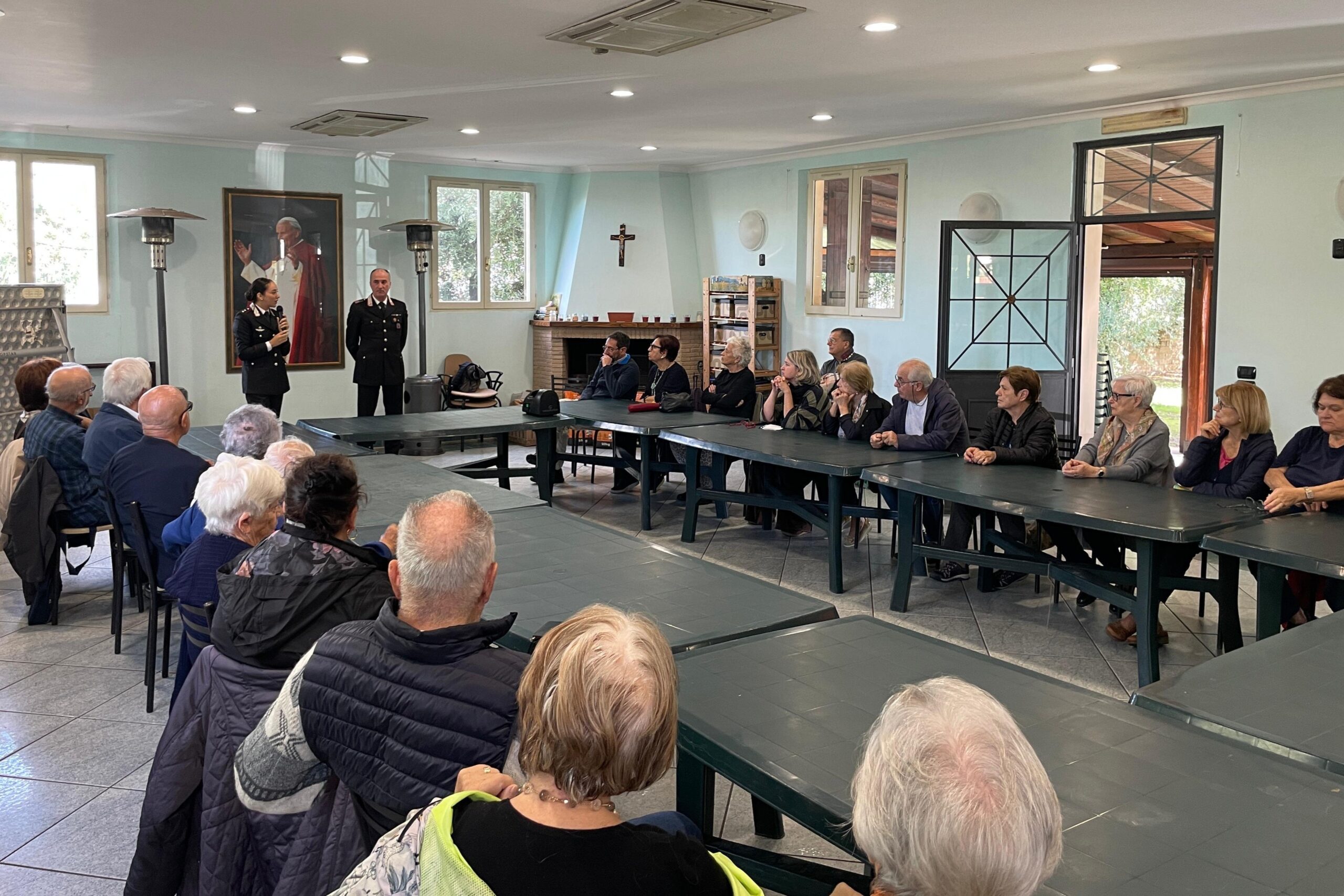 EUR_-_Incontro_con_i_Carabinieri_nella_parrocchia_Santa_Maria_del_Rosario__2_