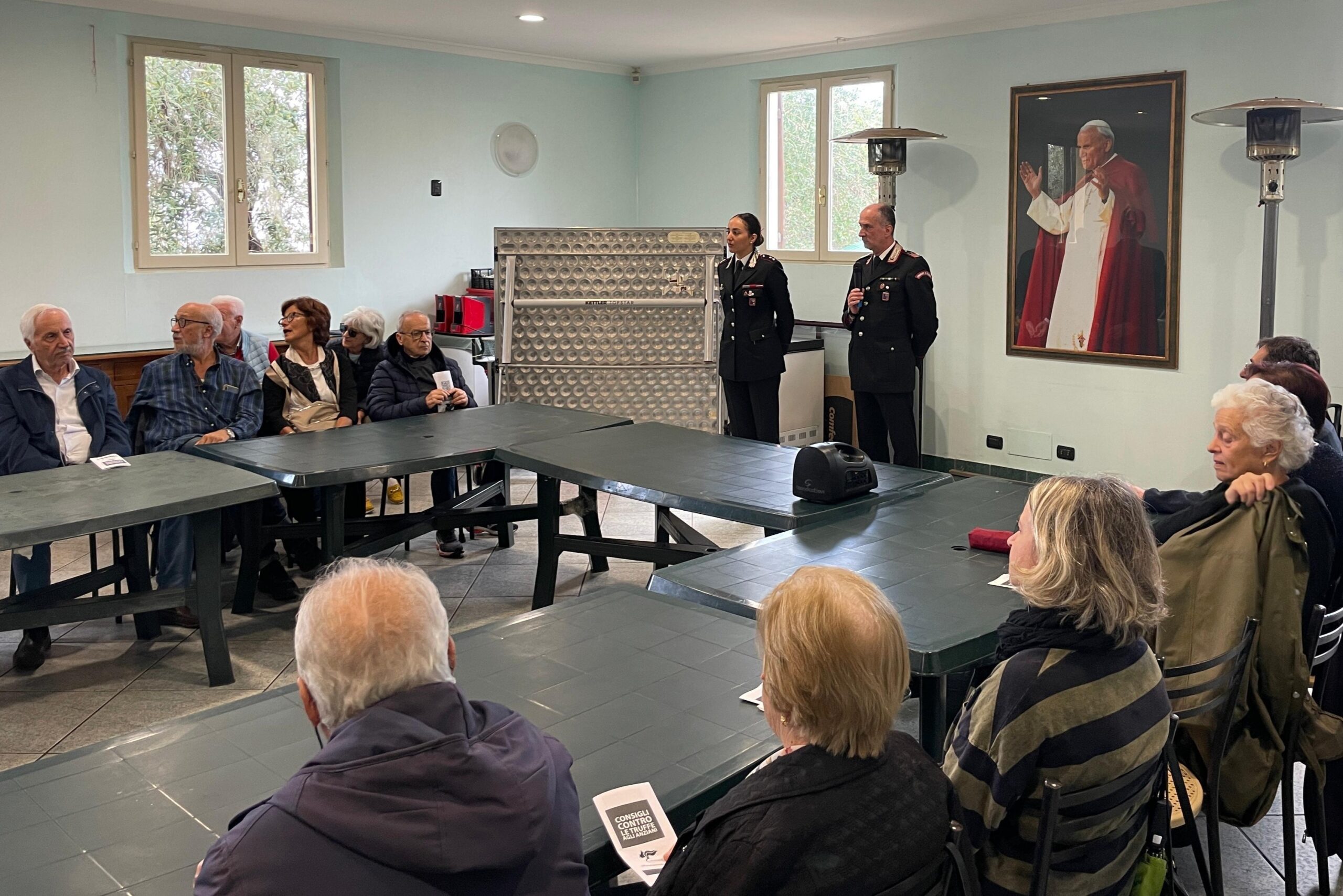 EUR_-_Incontro_con_i_Carabinieri_nella_parrocchia_Santa_Maria_del_Rosario__3_