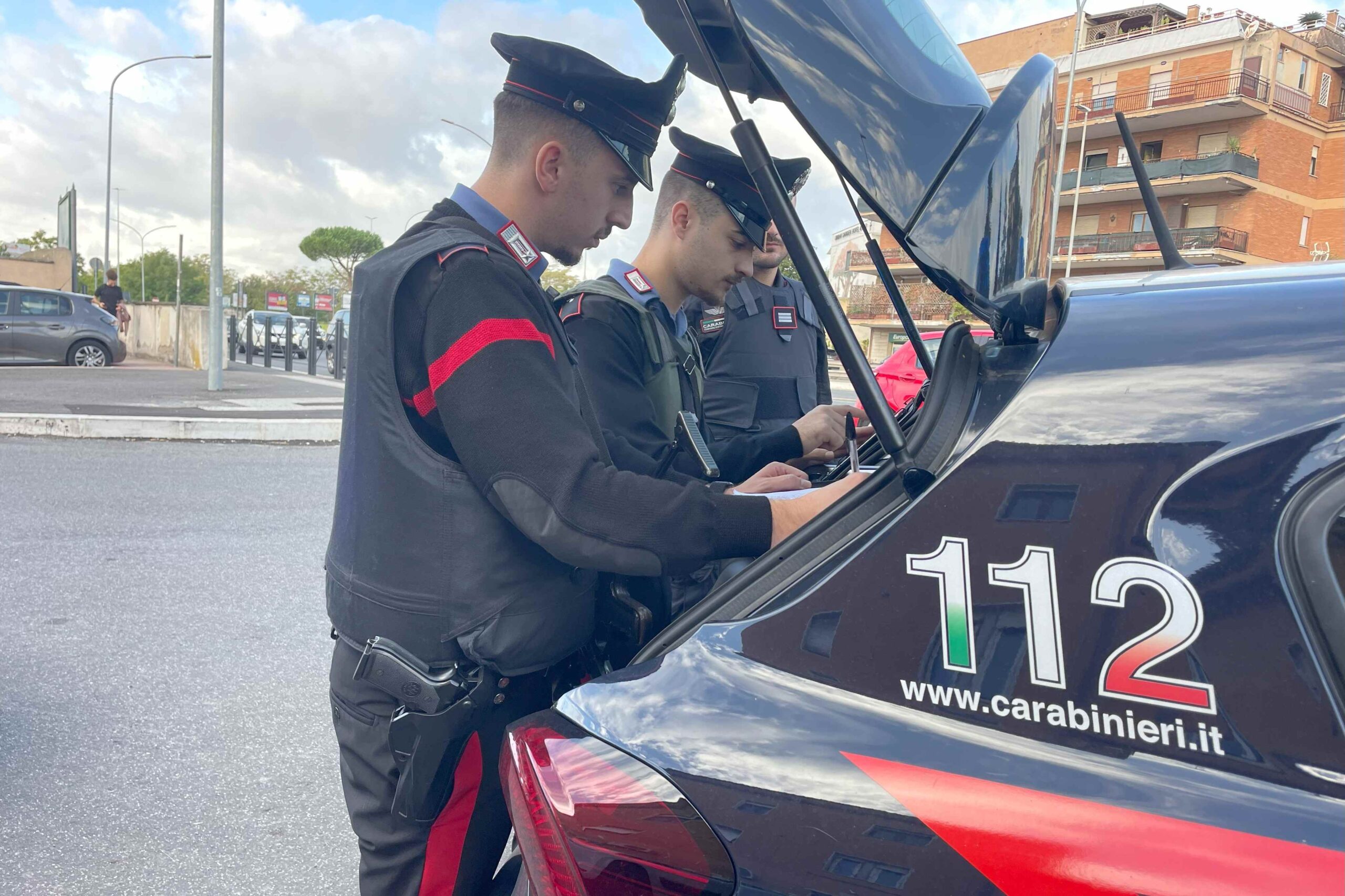 MONTE_SACRO_-_I_controlli_dei_Carabinieri_nella_perieria_nord-est__3_