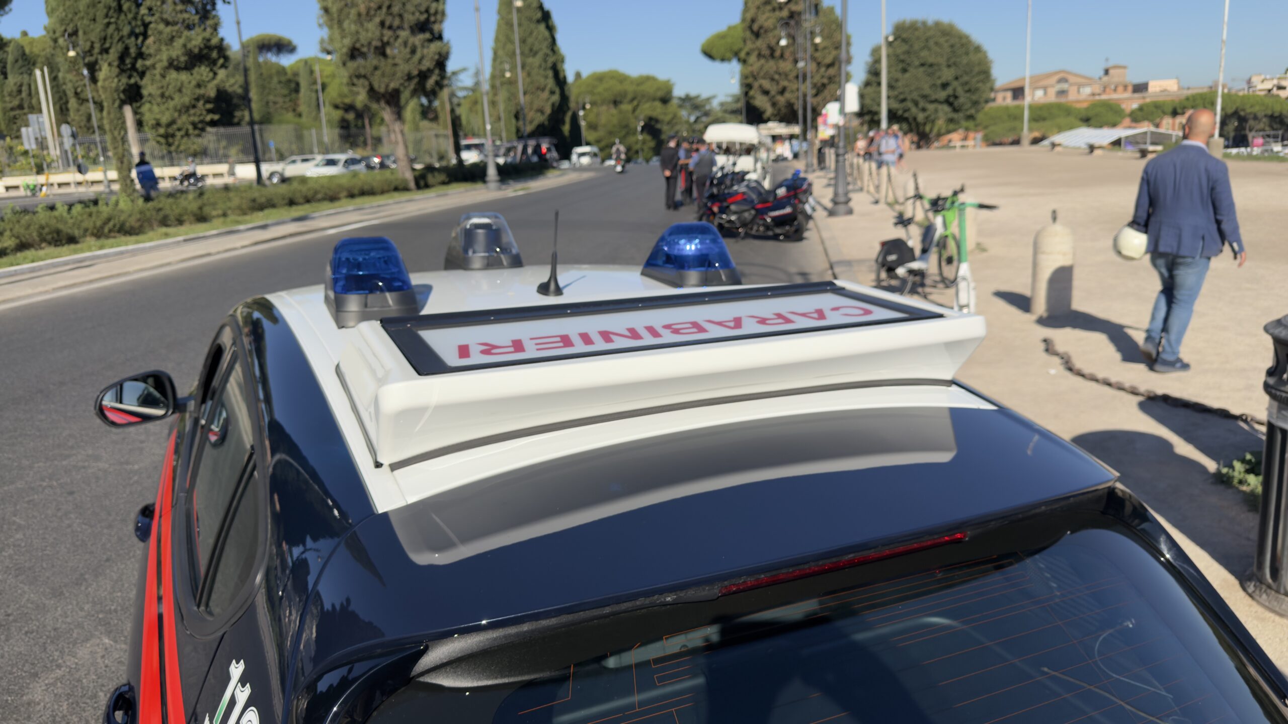 NRM_-_I_Controlli_dei_Carabinieri_del_Nucleo_Radiomobile_di_Roma__3_