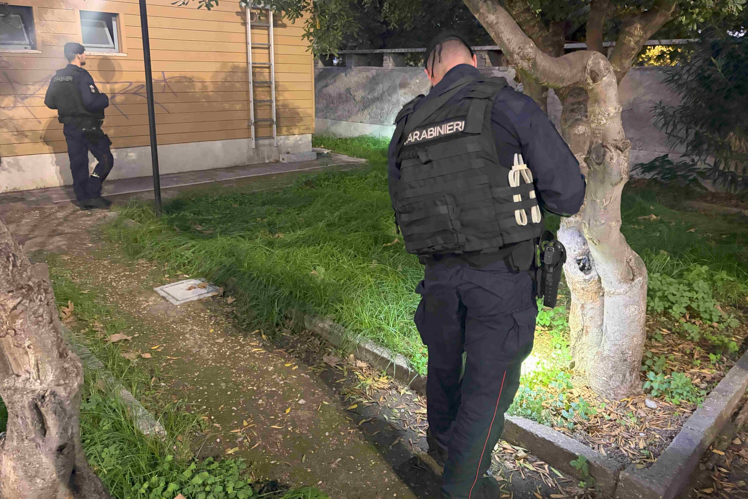 OSTIA_-_Controlli_dei_Carabinieri_sul_litorale_con_il_7_e_13__Reggimento__1_
