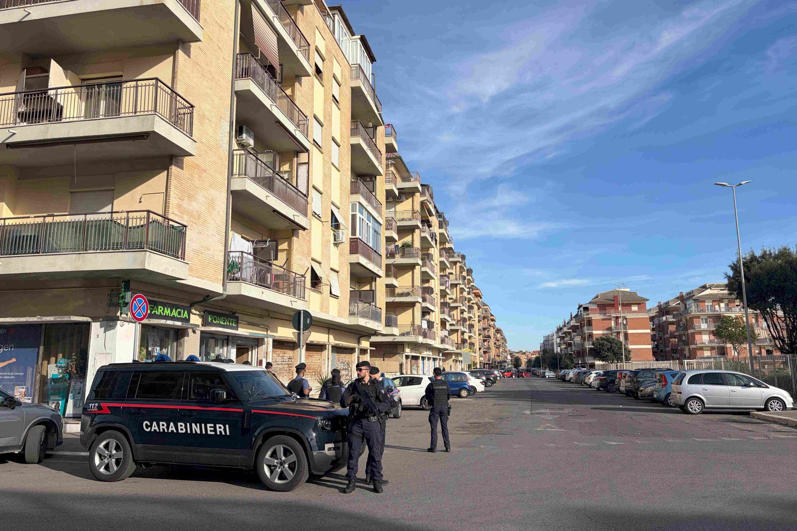 OSTIA_-_Controlli_dei_Carabinieri_sul_litorale_con_il_7_e_13__Reggimento__4_