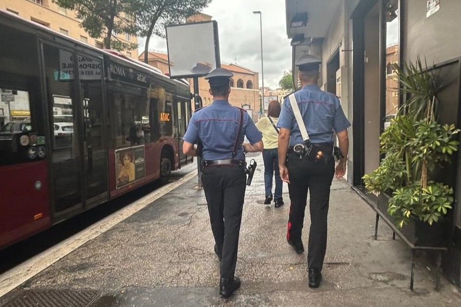 PARIOLI_-_Controlli_dei_Carabinieri_nel_quartiere_Africano__3_