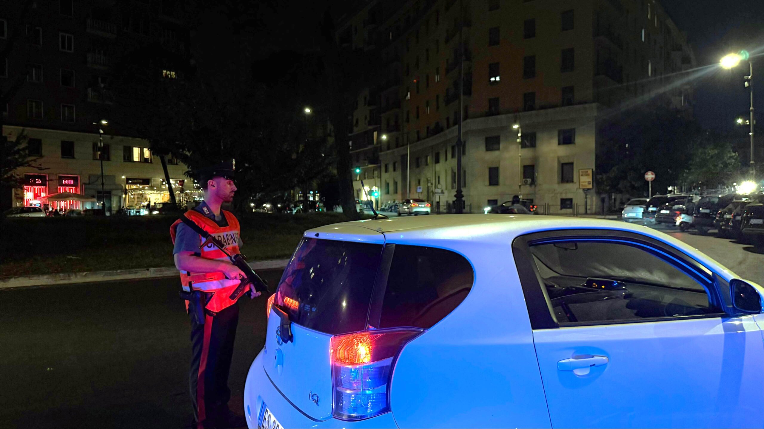 PARIOLI_-_Controlli_dei_Carabinieri_nel_quartiere_Africano__5_