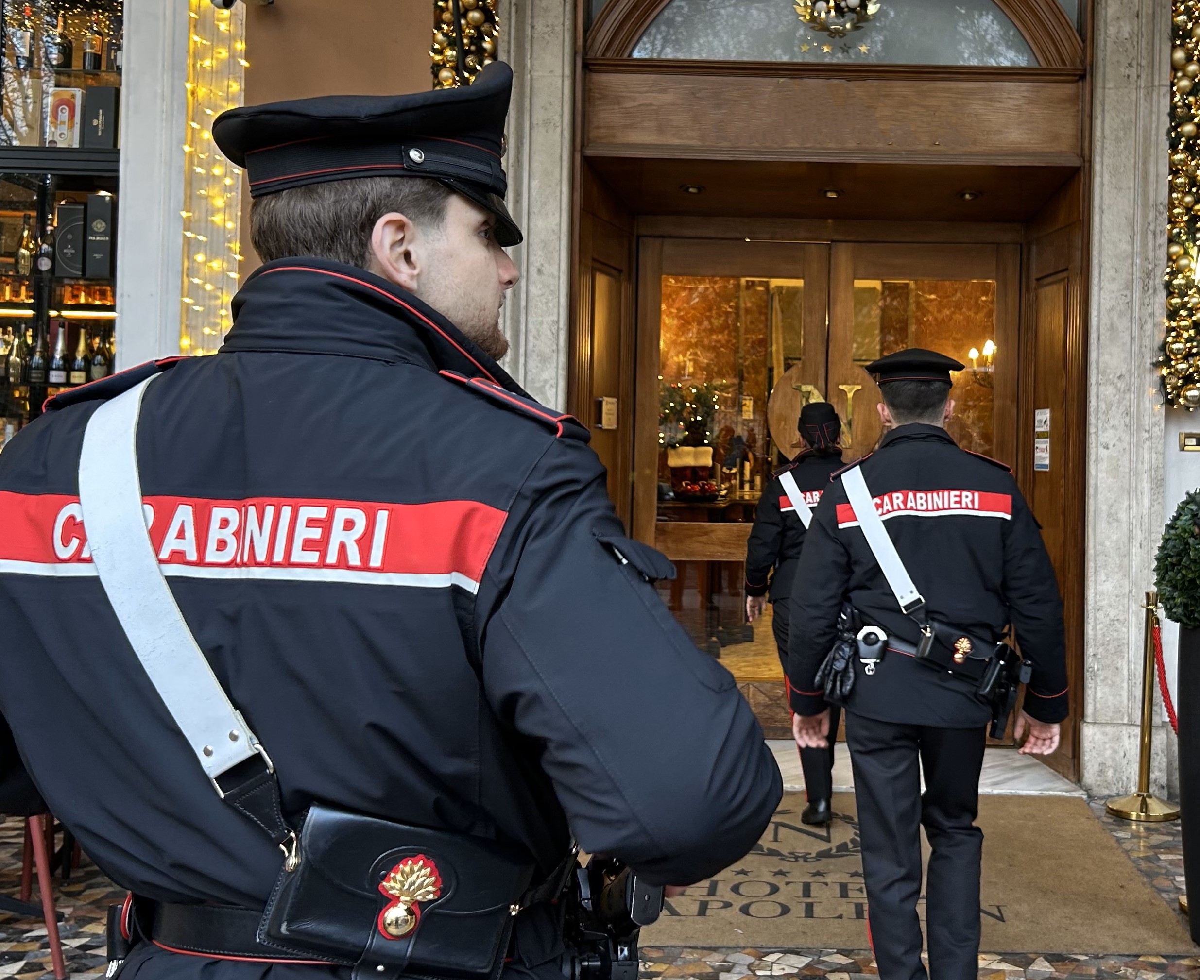 PIAZZA_DANTE_-_I_Carabiniere_impegnati_nei_controlli_all_Esquilino__5_