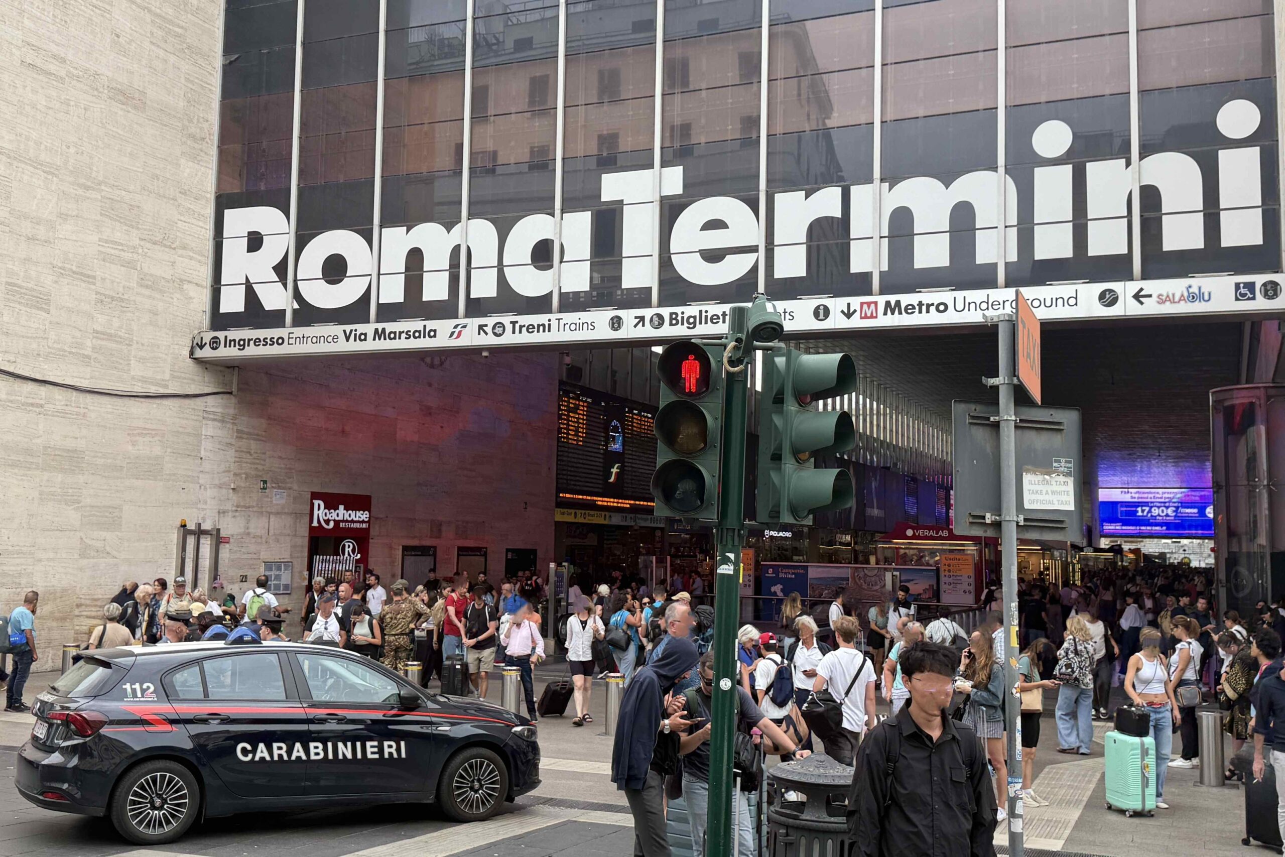 PIAZZA_DANTE_-_I_Controlli_dei_Carabinieri_a_Termini_e_aree_limitrofe__3_