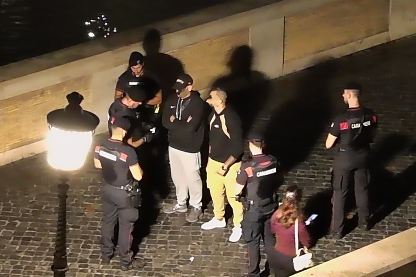 TRASTEVERE_-_Controlli_dei_Carabinieri_durante_la_movida__1_