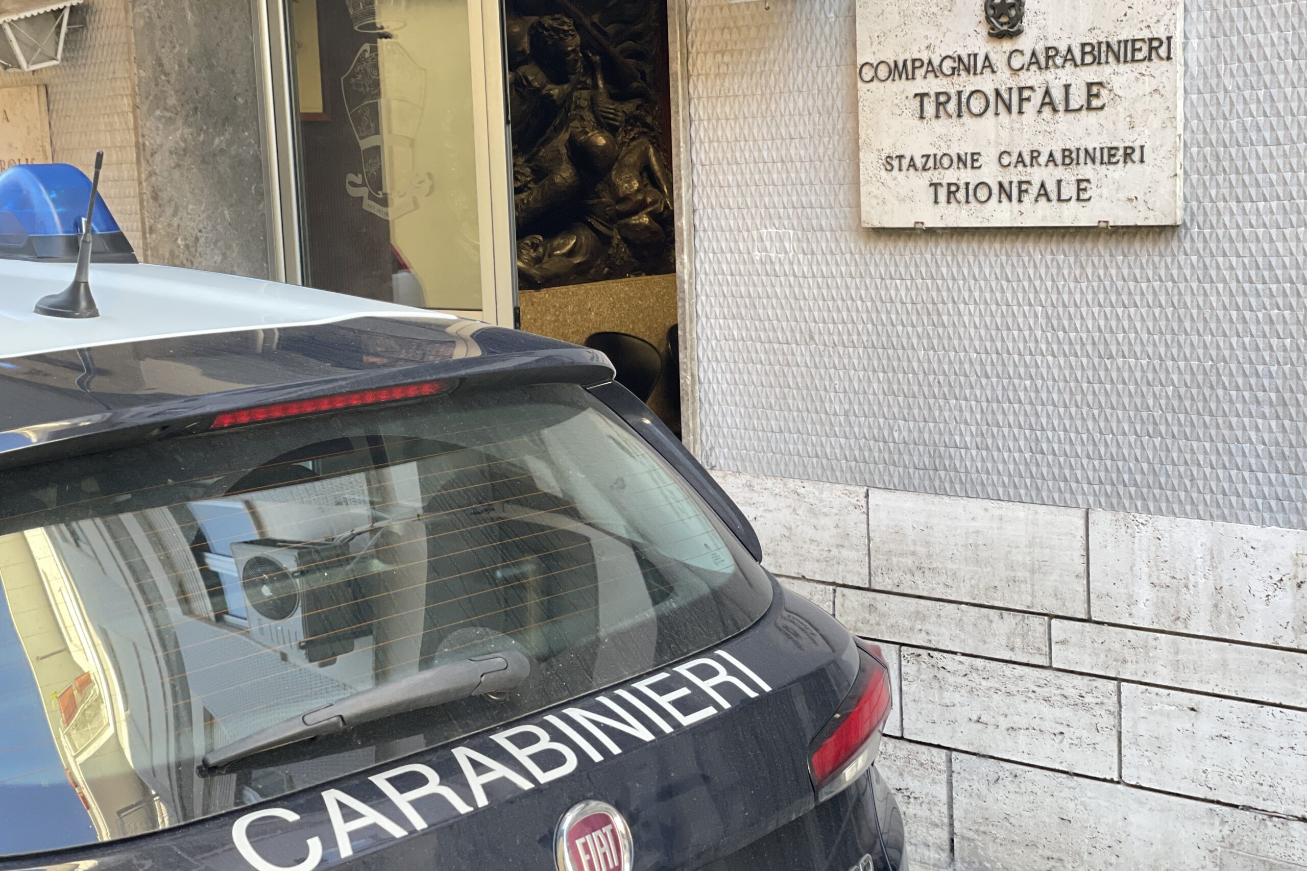 TRIONFALE_-_I_Carabinieri_durante_i_controlli__2_